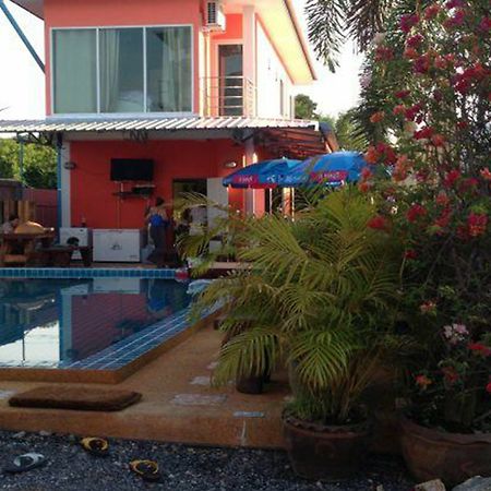 Mee Rak Vintage Hotell Bang Sare Exteriör bild