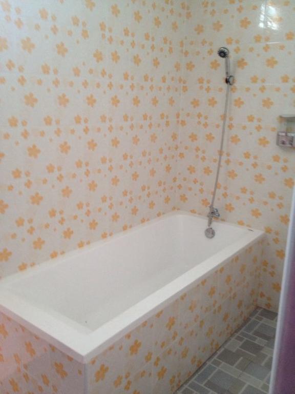 Mee Rak Vintage Hotell Bang Sare Exteriör bild